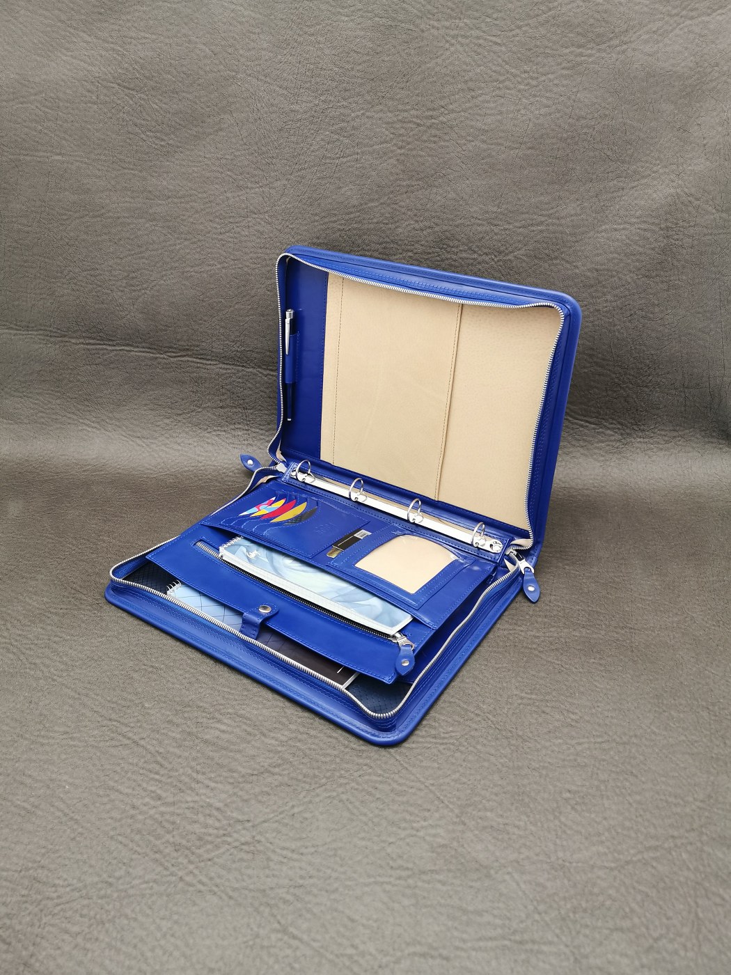 Zippered 4 ring binder